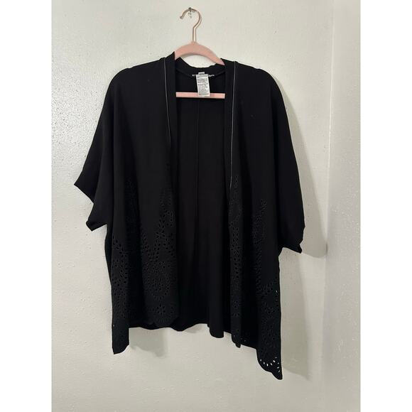 Chico’s Embroidered Eyelet sweater Ruana size SM - Picture 4 of 13